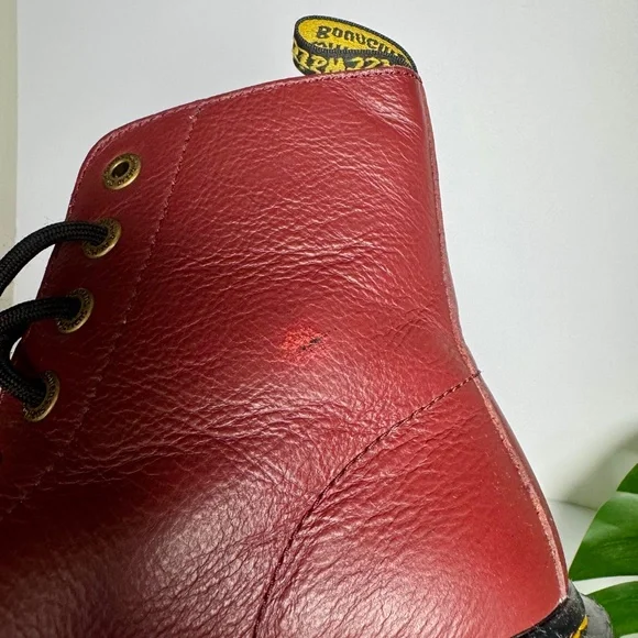 Dr. Martens Women’s Luana Leather Boots Cherry Red Smooth Sz 9 - Picture 8 of 16